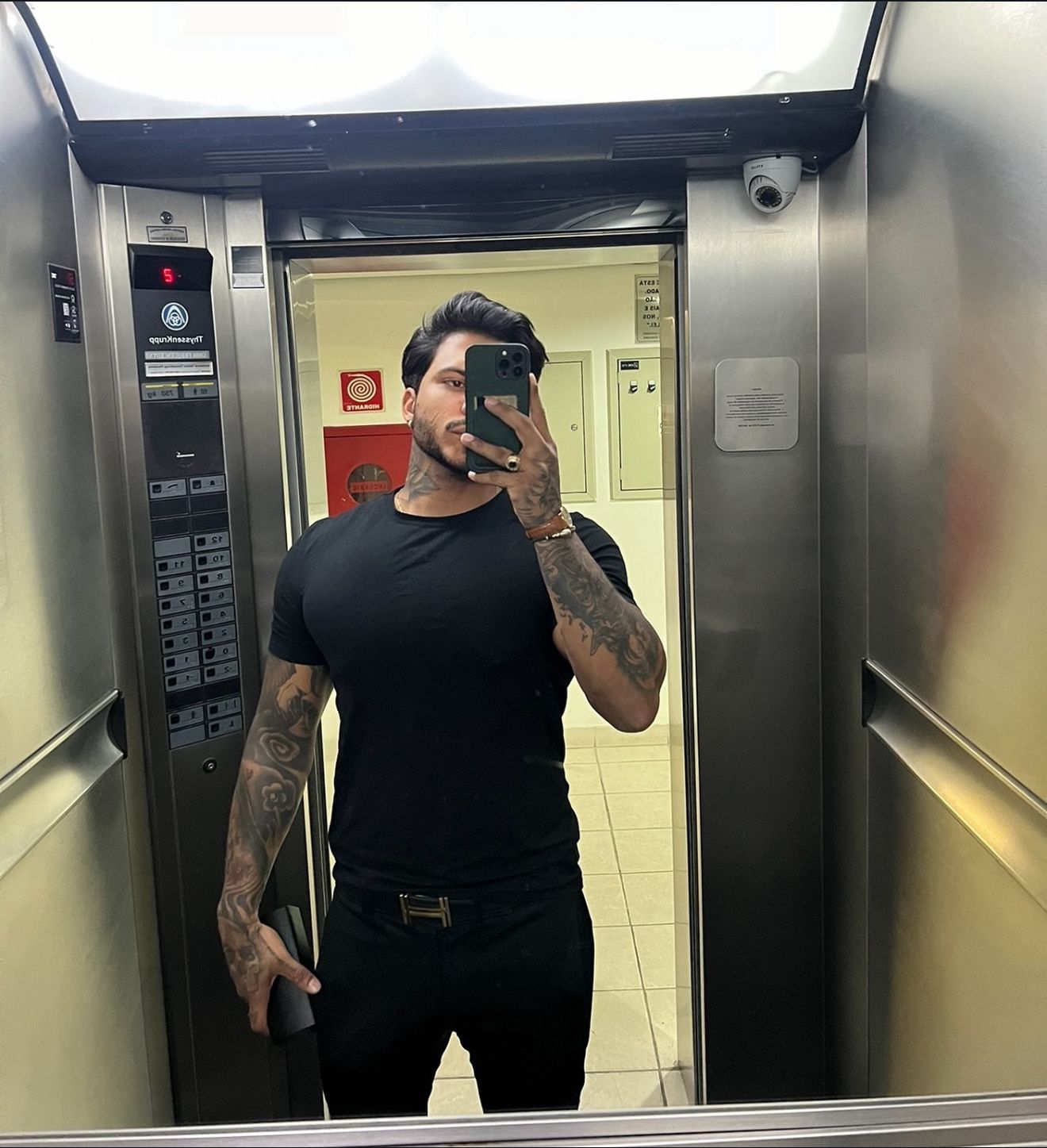 garoto de programa - Perfil Hetero